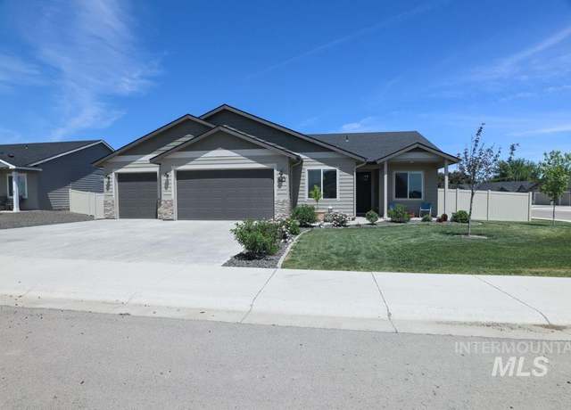 Property at 425 October Sky St, New Plymouth, ID 83655-0000, 4 beds, 2 baths