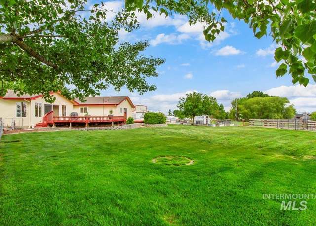 Property at 368 W King Rd, Kuna, ID 83634, 3 beds, 2 baths
