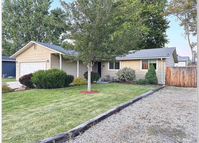 Property at 3720 S Ticonderoga Way, Boise, ID 83706, 3 beds, 2 baths
