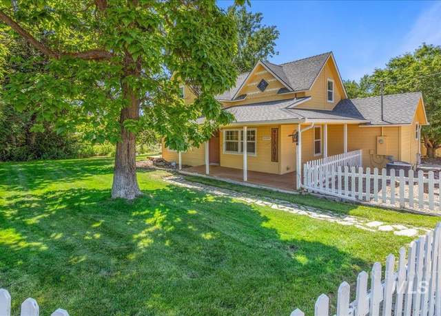 Property at 6209 Foothill Rd, Star, ID 83669, 3 beds, 2.5 baths