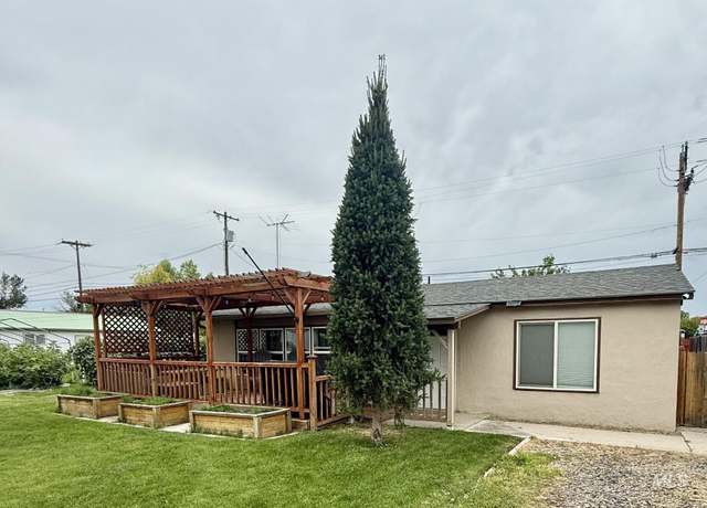 Property at 711 Nectarine, Nampa, ID 83686, 2 beds, 1 bath