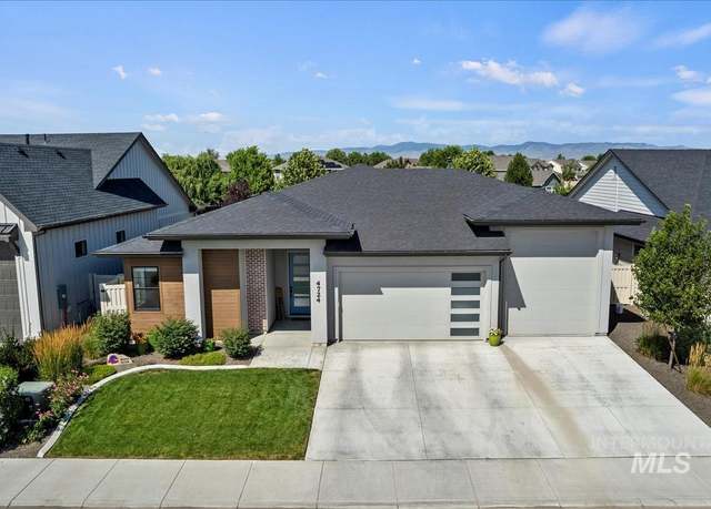 Property at 4724 S Abbot Way, Meridian, ID 83642, 3 beds, 2.5 baths