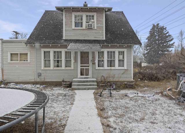 Property at 401 6th Ave E, Jerome, ID 83338, 4 beds, 1 bath