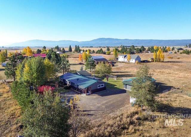 Property at 13963 Rustic Rd, Mccall, ID 83638, 3 beds, 2 baths