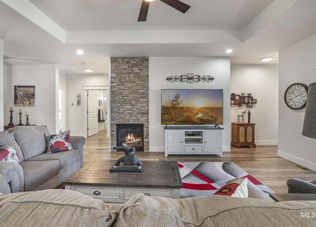 Property at 392 Arrowhead Path, Twin Falls, ID 83301, 3 beds, 2 baths