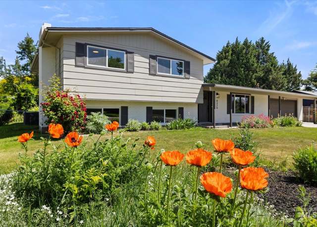 Property at 8320 W Wyndham Ln, Boise, ID 83704, 5 beds, 3 baths