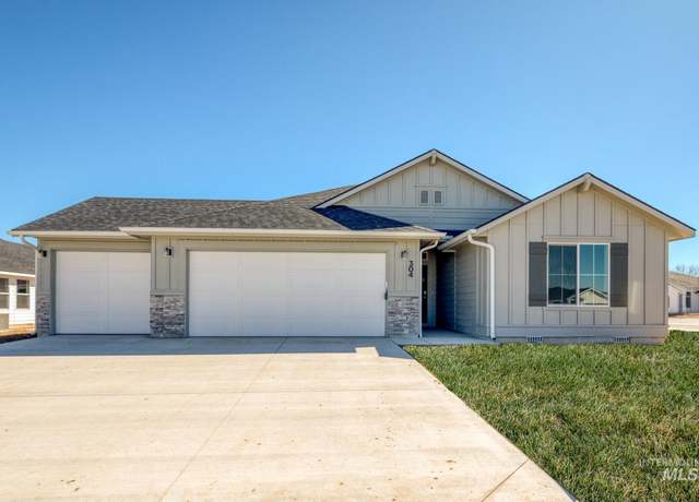 Property at 304 Chalcedony Ave, Caldwell, ID 83605, 4 beds, 2 baths