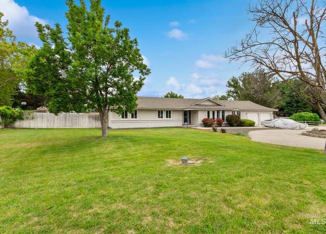 Property at 2119 E Franklin, Meridian, ID 83642, 4 beds, 2.5 baths