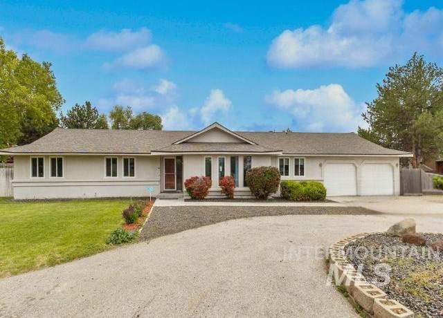 Property at 2119 E Franklin, Meridian, ID 83642, 4 beds, 2.5 baths