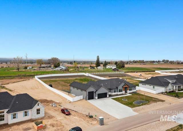 Property at 24421 Himark Way, Caldwell, ID 83607, 4 beds, 3 baths