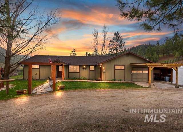 Property at 33 Mores Creek Cir, Boise, ID 83716, 3 beds, 2 baths