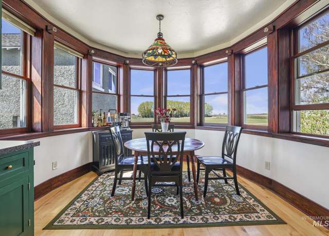 Property at 133 North Rd, Jerome, ID 83338, 5 beds, 2 baths