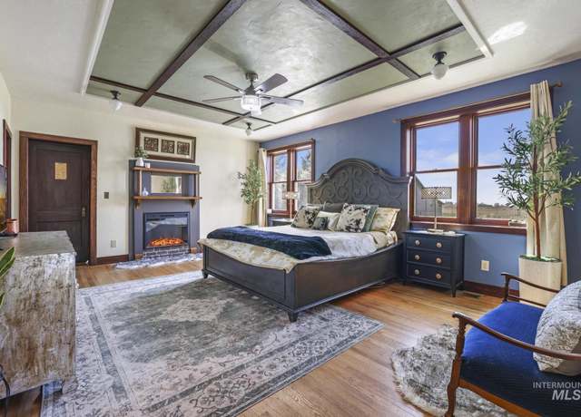 Property at 133 North Rd, Jerome, ID 83338, 5 beds, 2 baths