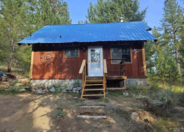 Property at 1510 Crown Point Pkwy, Cascade, ID 83611, 1 bed, 1 bath