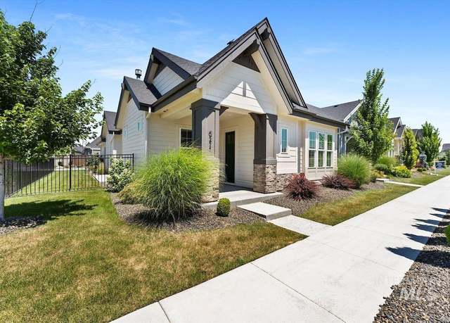 Property at 6271 N Vicenza Ln, Meridian, ID 83646, 2 beds, 2 baths