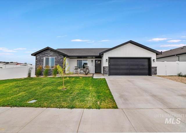 Property at 498 Jesse Ave, Twin Falls, ID 83301, 4 beds, 2 baths