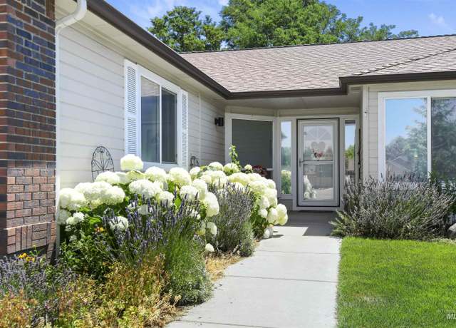 Property at 1220 N Notel Creek Pl, Meridian, ID 83642, 4 beds, 2 baths
