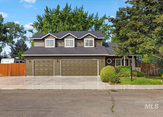 Property at 1233 N Cedar Creek Pl, Meridian, ID 83642, 4 beds, 2 baths
