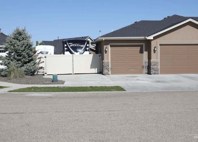 Property at 1222 N Powder River Dr, Middleton, ID 83644, 4 beds, 2 baths