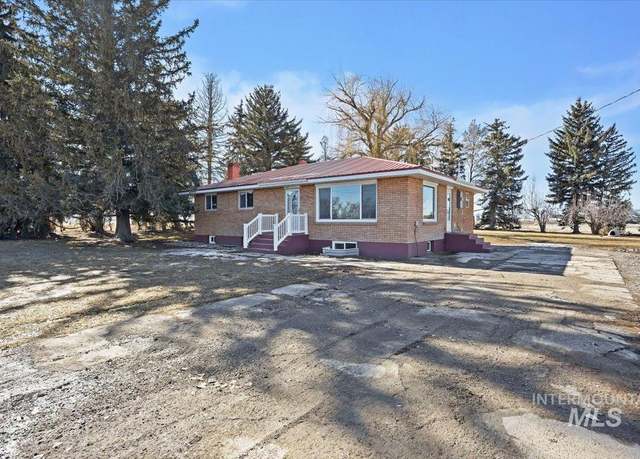 Property at 921 N 900 E, Rupert, ID 83350, 5 beds, 3 baths