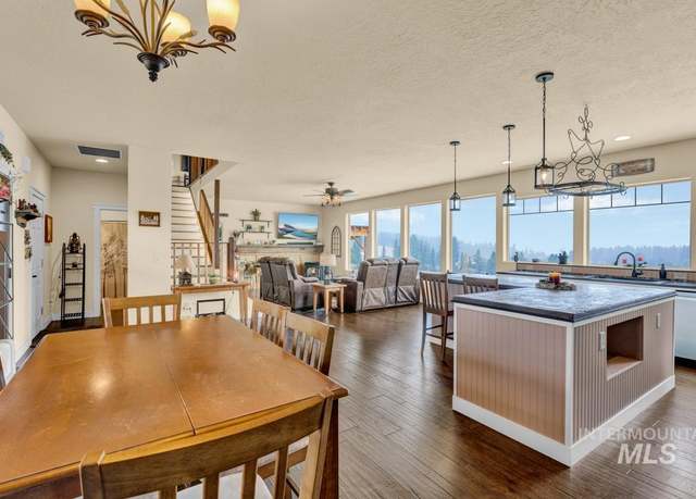 Property at 12 Open Rd, Garden Valley, ID 83622, 3 beds, 2 baths
