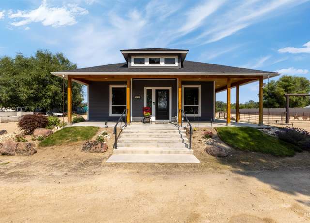 Property at 894 Main St, Star, ID 83669, 2 beds, 2 baths