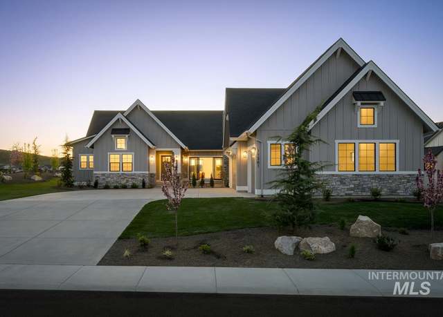 Property at 495 Discovery Dr, Donnelly, ID 83615, 4 beds, 4 baths