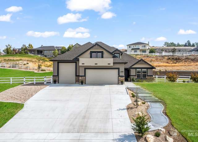 Property at 17457 Oak River Ln, Caldwell, ID 83607, 4 beds, 2.5 baths
