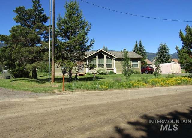 Property at 13111 Cameron Dr, Donnelly, ID 83615, 3 beds, 2 baths