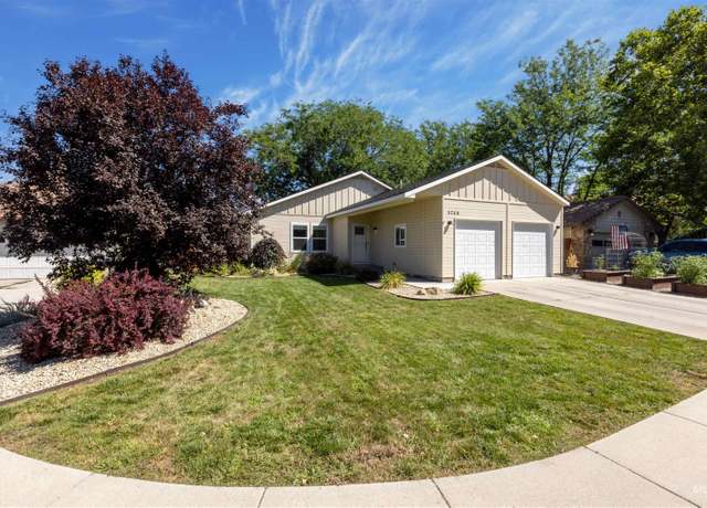 Property at 5768 W Gate House Ct, Boise, ID 83703, 3 beds, 2 baths