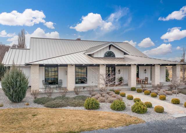 Property at 868 Canyon Rim Rd, Twin Falls, ID 83301, 4 beds, 4 baths