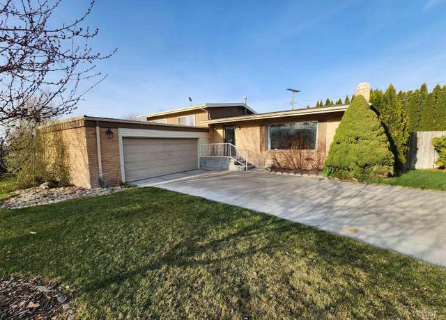 Property at 2863 Berkeley, Burley, ID 83318, 3 beds, 2 baths