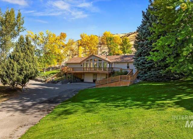Property at 2444 Rock Creek Rd, Hansen, ID 83334, 3 beds, 2 baths