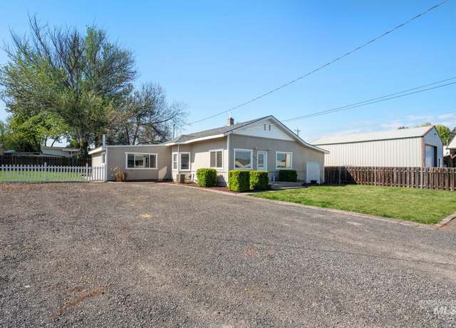 Property at 806 Park Ave, Lewiston, ID 83501, 3 beds, 2 baths