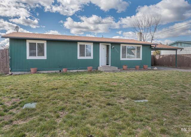 Property at 1355 W 5th St, Weiser, ID 83672, 3 beds, 1 bath