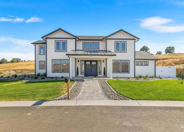 Property at 414 Highwater St, Lewiston, ID 83501, 4 beds, 3 baths