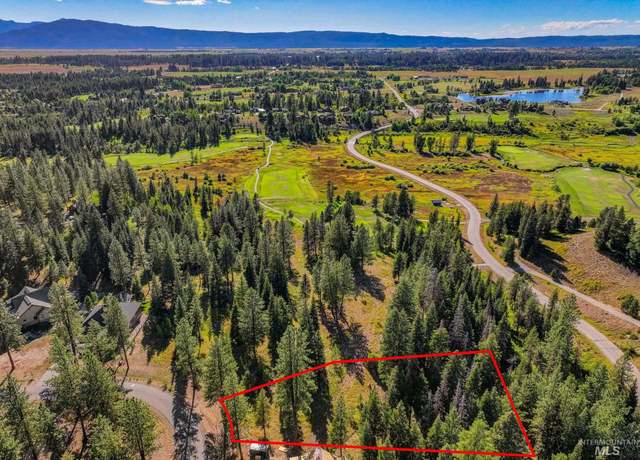 Property at 20 Vernon Ct, Mccall, ID 83638