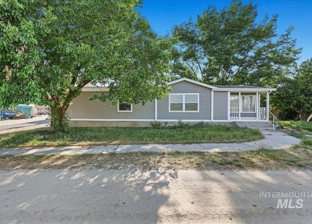 Property at 4827 Montour Rd, Emmett, ID 83617, 3 beds, 2 baths