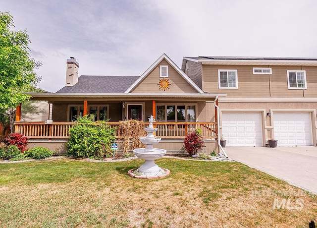 Property at 720 E Main St, Jerome, ID 83338, 6 beds, 4.5 baths