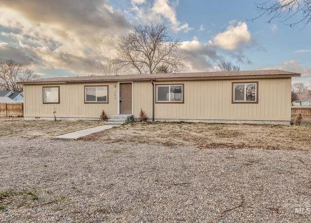 Property at 207 N Fouch St, Parma, ID 83660, 3 beds, 2 baths