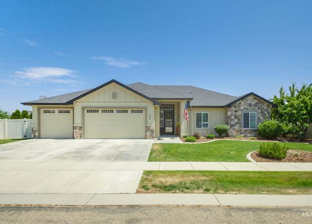 Property at 128 Sheridan St, Middleton, ID 83605, 3 beds, 2 baths