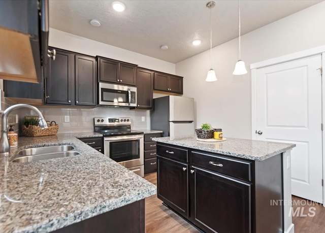 Property at 10745 W Brownstone Ln, Boise, ID 83709, 3 beds, 2.5 baths