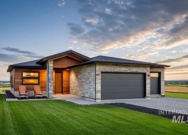Property at 610 Oxford St, Burley, ID 83318, 3 beds, 2 baths