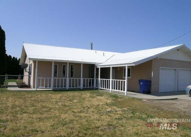 Property at 1021 Indianhead Rd, Weiser, ID 83672, 3 beds, 2 baths