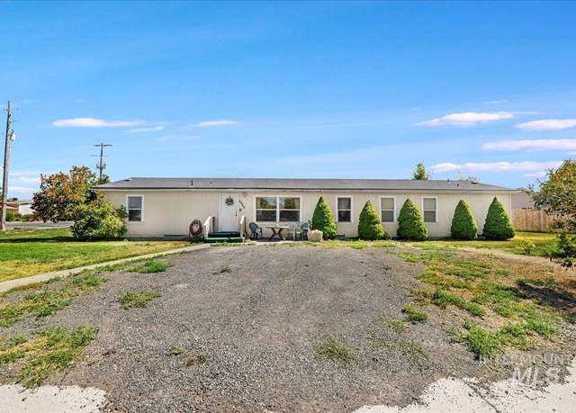 Property at 2986 4th Ave, Twin Falls, ID 83301, 4 beds, 2 baths