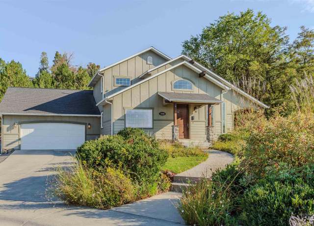 Property at 2145 13th St, Lewiston, ID 83501, 3 beds, 2 baths
