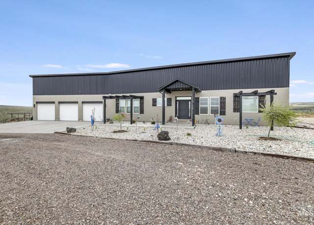 Property at 2527 E 1700 N, Rogerson, ID 83302, 3 beds, 2 baths
