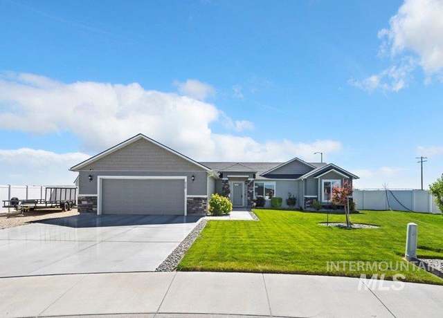 Property at 820 Owl Ct, Jerome, ID 83338, 3 beds, 2 baths