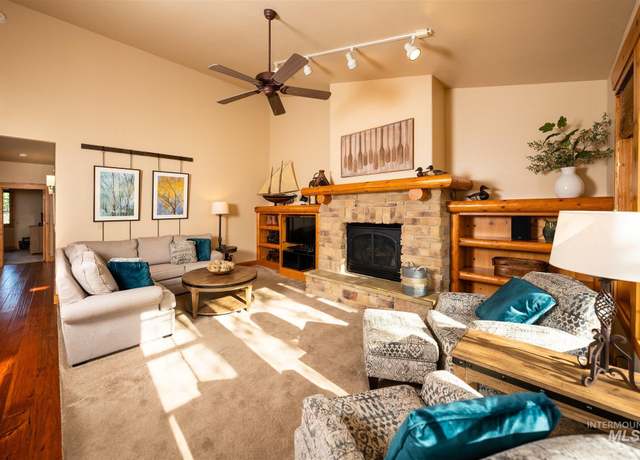 Property at 1371 Hearthstone Ct Unit 14H, Mccall, ID 83638, 3 beds, 3 baths