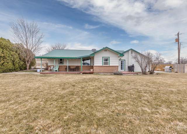 Property at 424 Ash St N, Vale, OR 97918, 3 beds, 2 baths